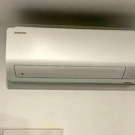 Beco Santa Emilia 4p, A In Madeira *