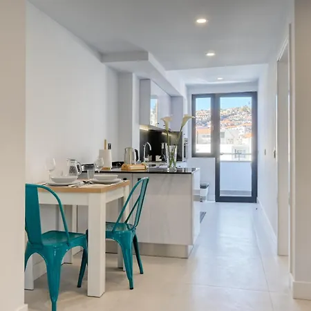 아파트 Beco Santa Emilia 4p, A In Madeira *