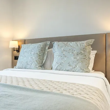 Beco Santa Emilia 4p, A In Madeira *