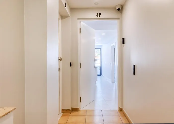 Beco Santa Emilia 4p, A In Madeira