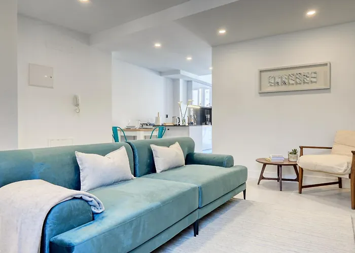 Beco Santa Emilia 4p, A In Madeira *