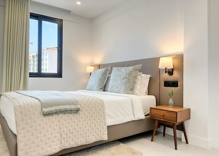 Beco Santa Emilia 4p, A In Madeira