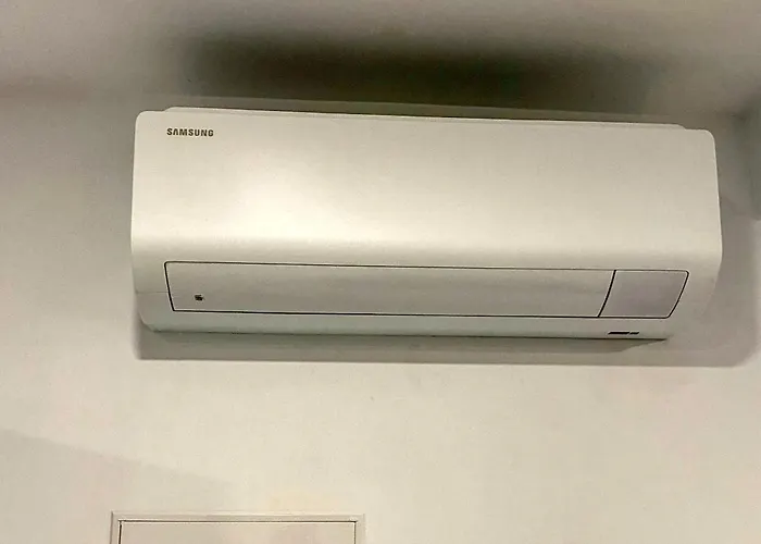 Beco Santa Emilia 4p, A In Madeira *