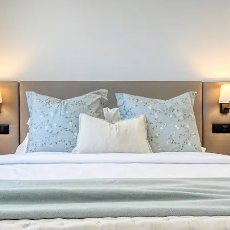 Beco Santa Emilia 4p, A In Madeira