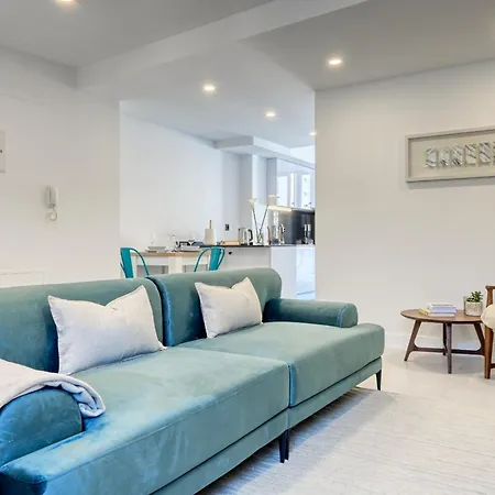 Beco Santa Emilia 4p, A In Madeira *