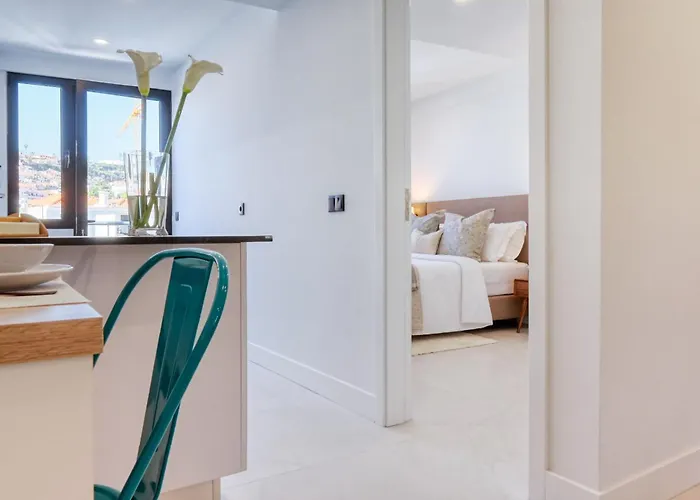 Beco Santa Emilia 4p, A In Madeira *