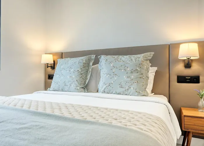 Beco Santa Emilia 4p, A In Madeira *