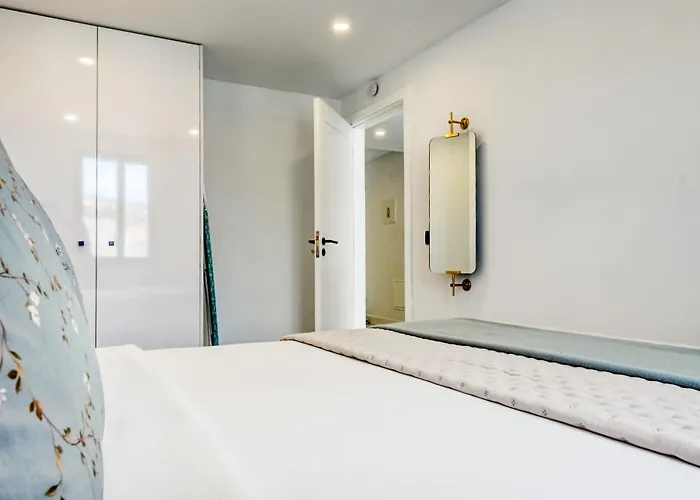 Beco Santa Emilia 4p, A In Madeira