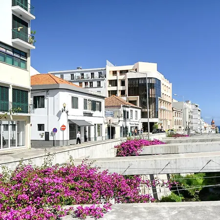 Beco Santa Emilia 4p, A In Madeira Daire *